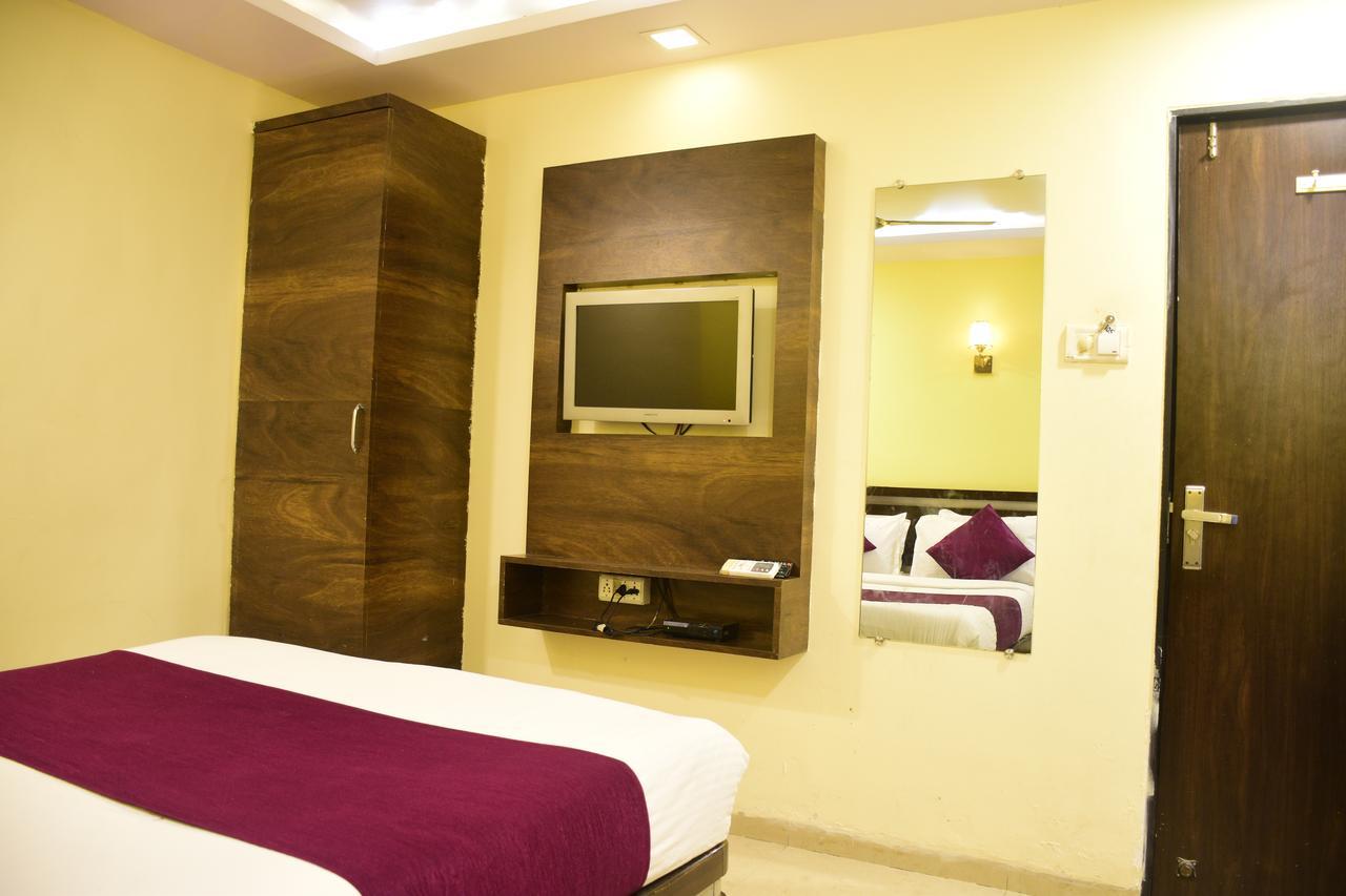 Hotel K.C Residency Mumbai Exteriör bild