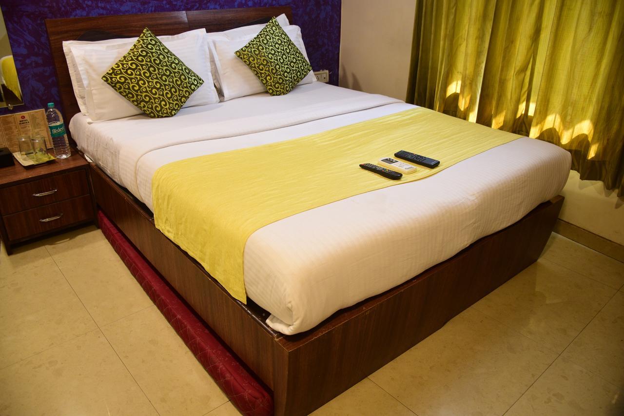 Hotel K.C Residency Mumbai Exteriör bild