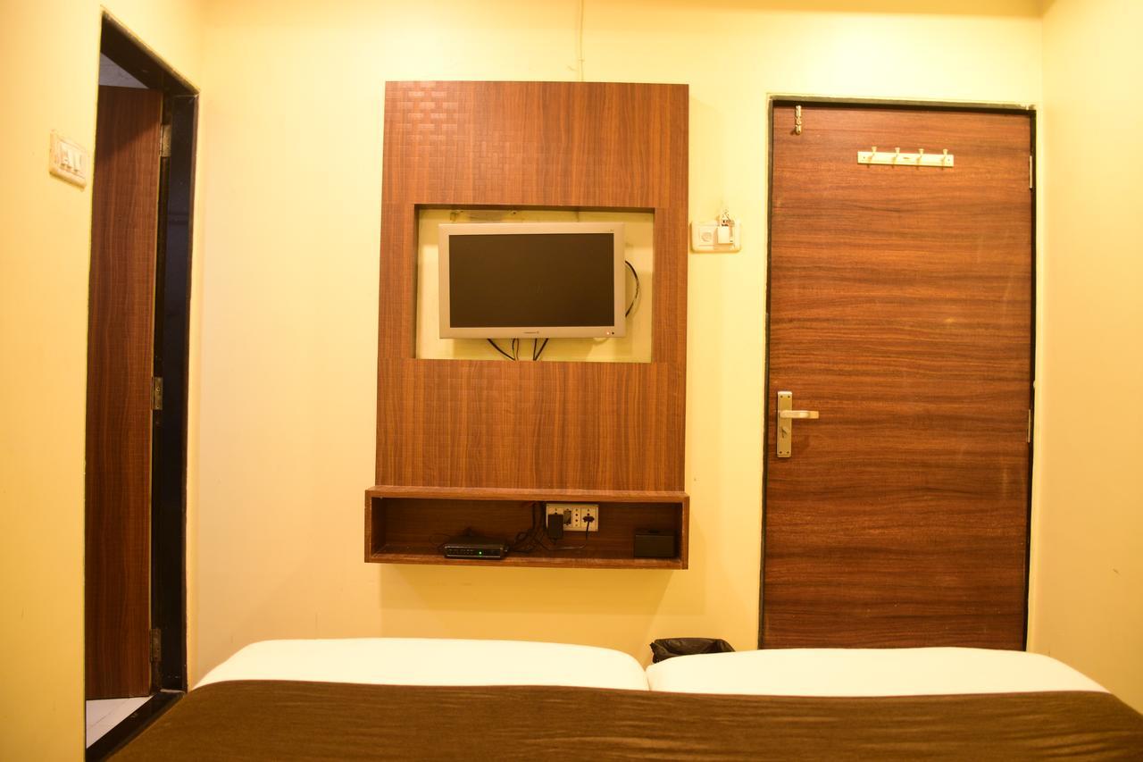 Hotel K.C Residency Mumbai Exteriör bild